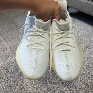 Yeezy Boost 350 V2